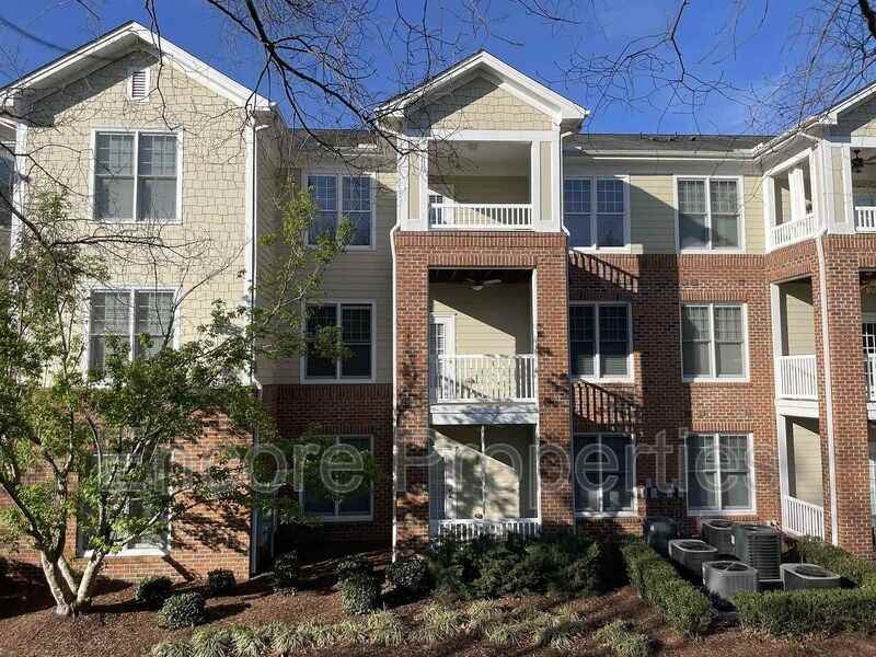 927 Portstewart Drive #927 - Photo 2 of 18