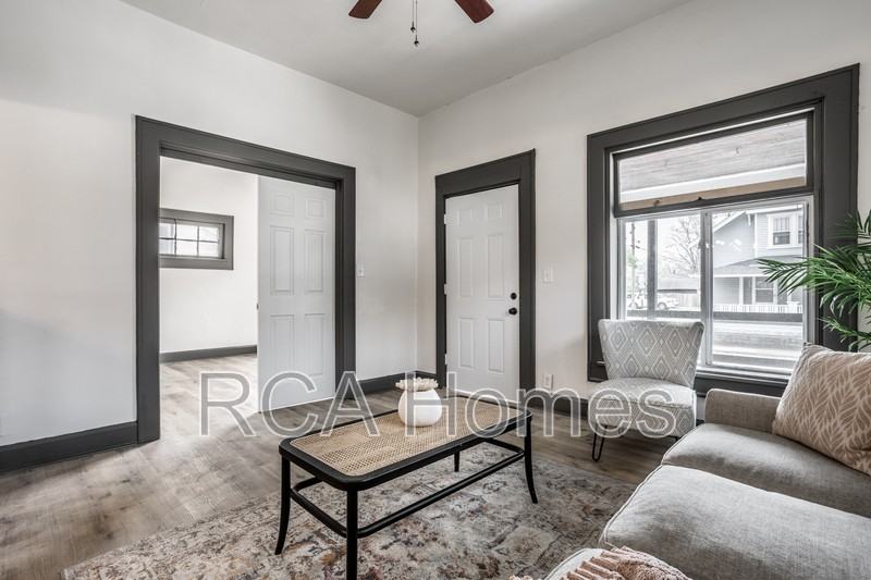 4612 E New York St - Photo 6 of 21