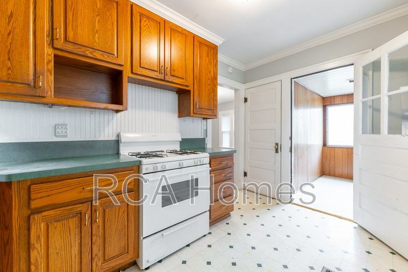 4025 S State Ave - Photo 4 of 15
