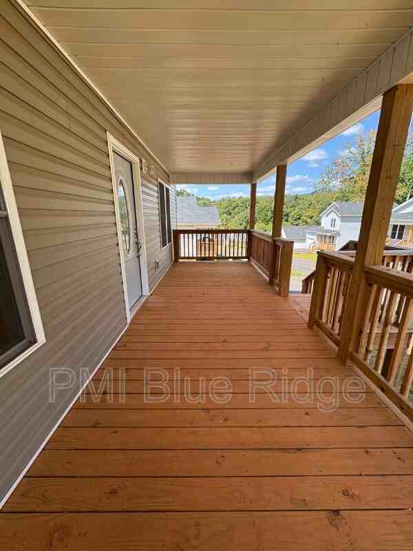 230 Quinn Hill Ln - Photo 2 of 17