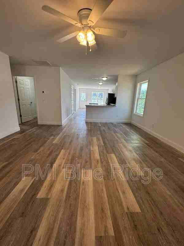 230 Quinn Hill Ln - Photo 3 of 17