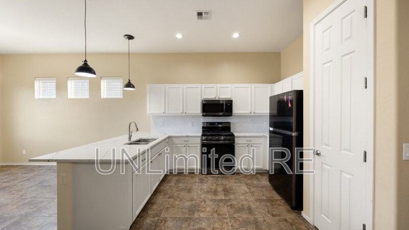 6816 E Arden Ct - Photo 6 of 30