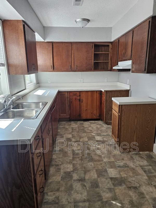 775 Asheville Hwy - Photo 4 of 12