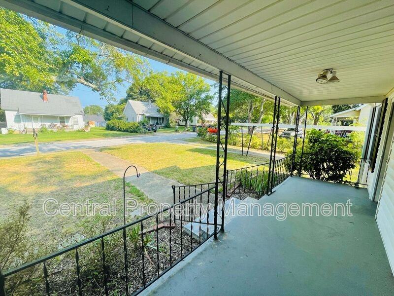 68 Blake St - Photo 7 of 25