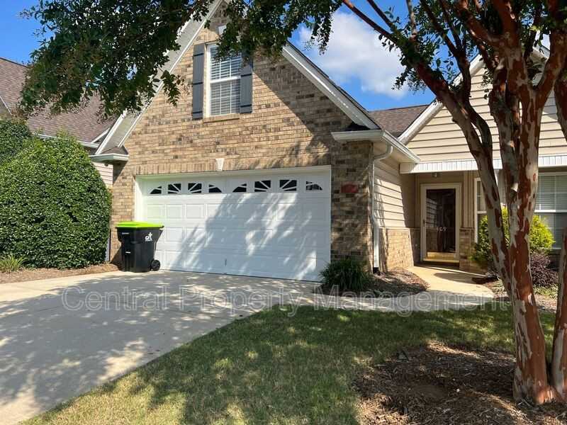 409 Falling Rock Way - Photo 4 of 20