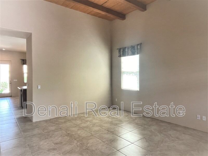 10369 E Roylstons Ln - Photo 3 of 28