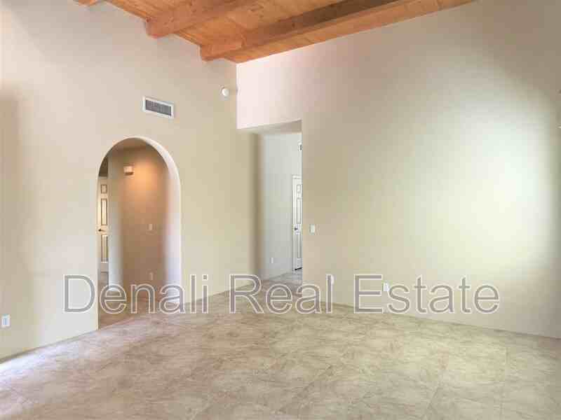 10369 E Roylstons Ln - Photo 4 of 28