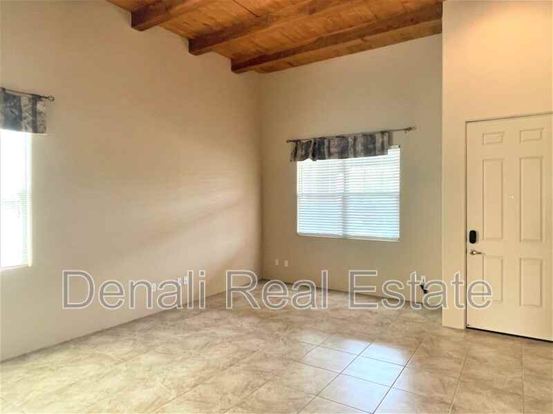 10369 E Roylstons Ln - Photo 5 of 28