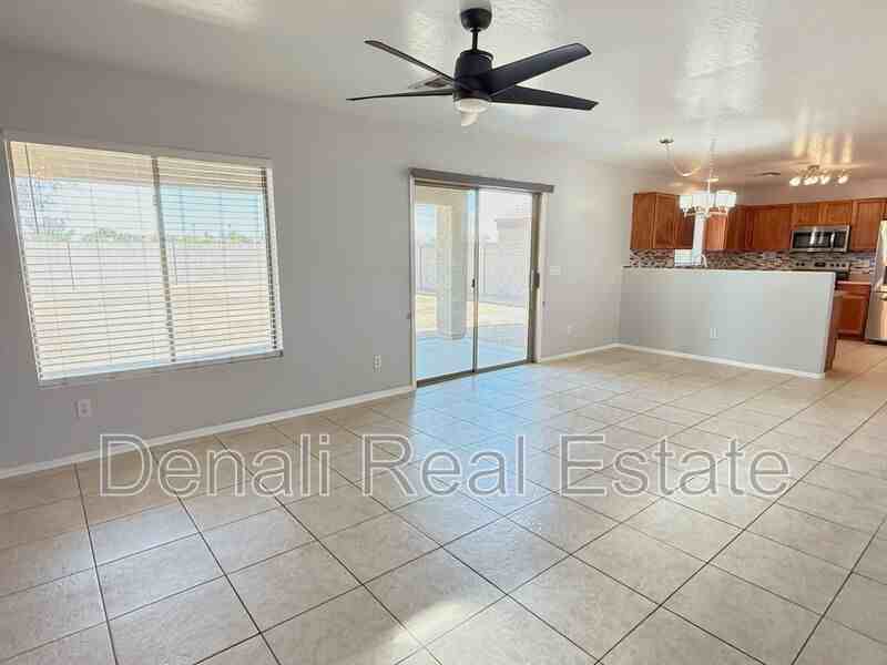 12646 W Willow Ave - Photo 3 of 25