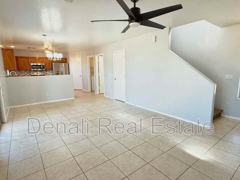 12646 W Willow Ave - Photo 4 of 25