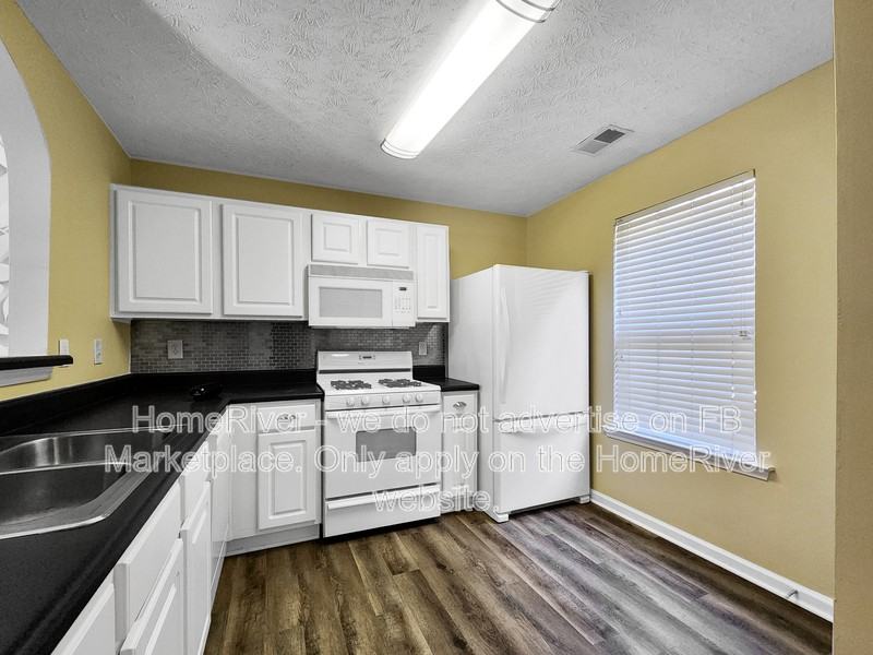 3188 Panthers Trce - Photo 2 of 16