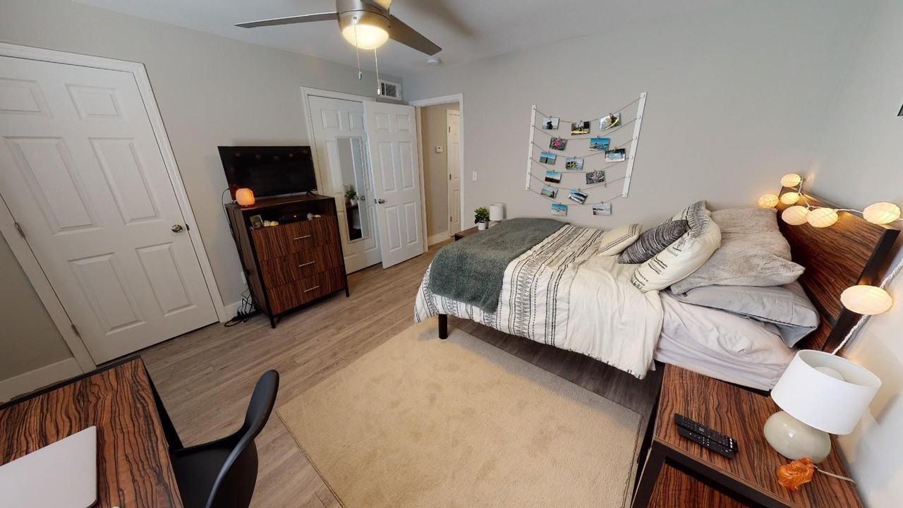 Perry Osceola Hudson St - Photo 6 of 8