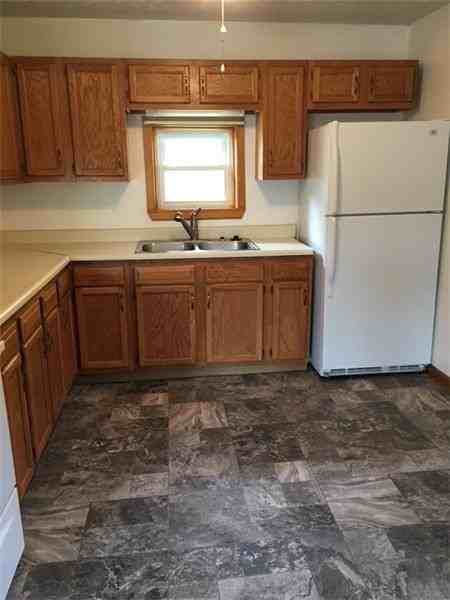 640 Woodvue Ln - Photo 7 of 20