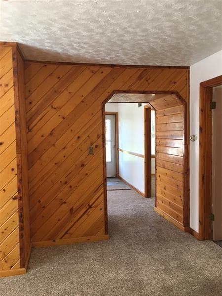 640 Woodvue Ln - Photo 5 of 20