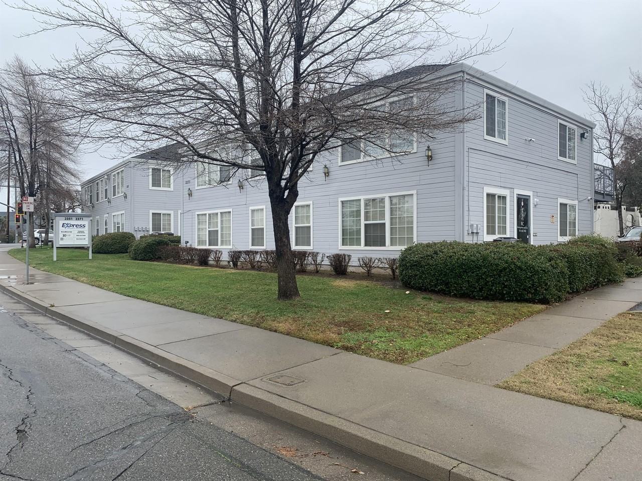 CA-0426 {2371 Washington Avenue} - Photo 2 of 5