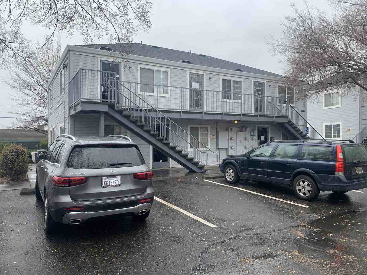 CA-0426 {2371 Washington Avenue} - Photo 3 of 5