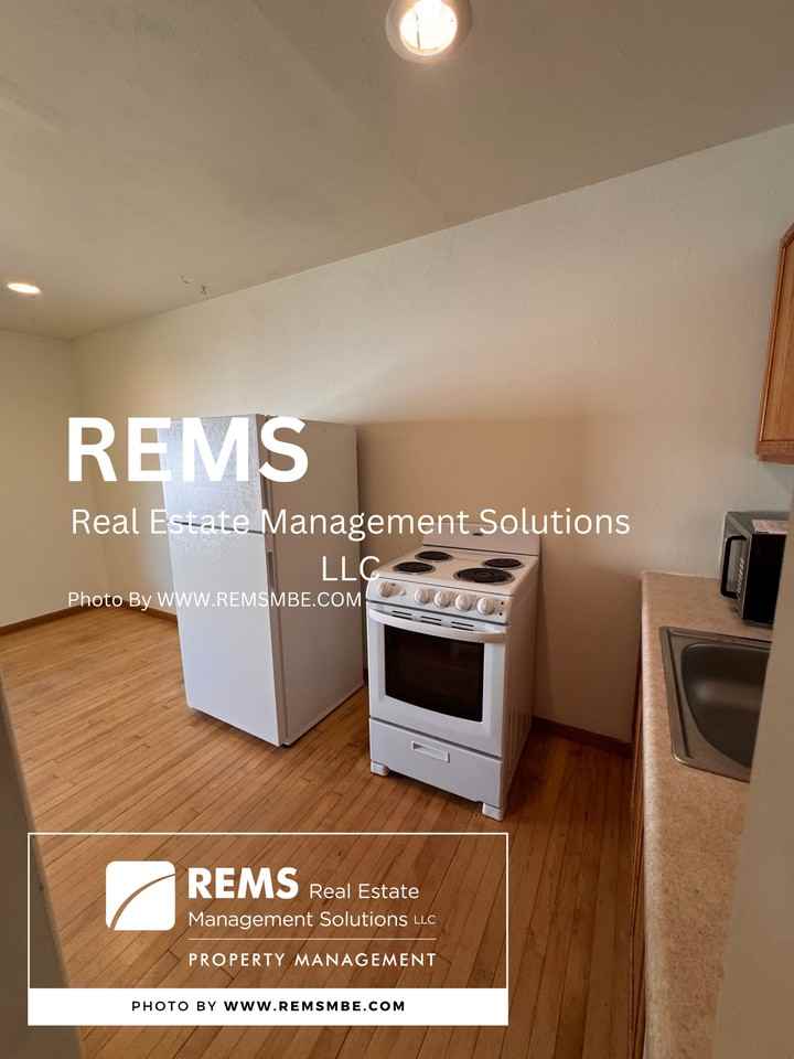 500 7th Street - Photo 4 of 7