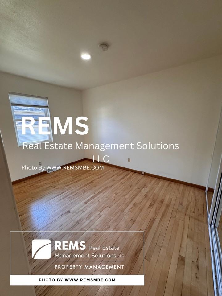 500 7th Street - Photo 5 of 7