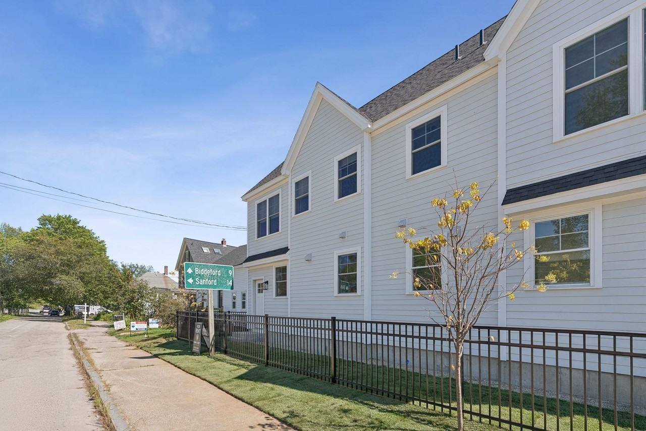 Hoxton Lane Townhomes - Photo 2 of 33
