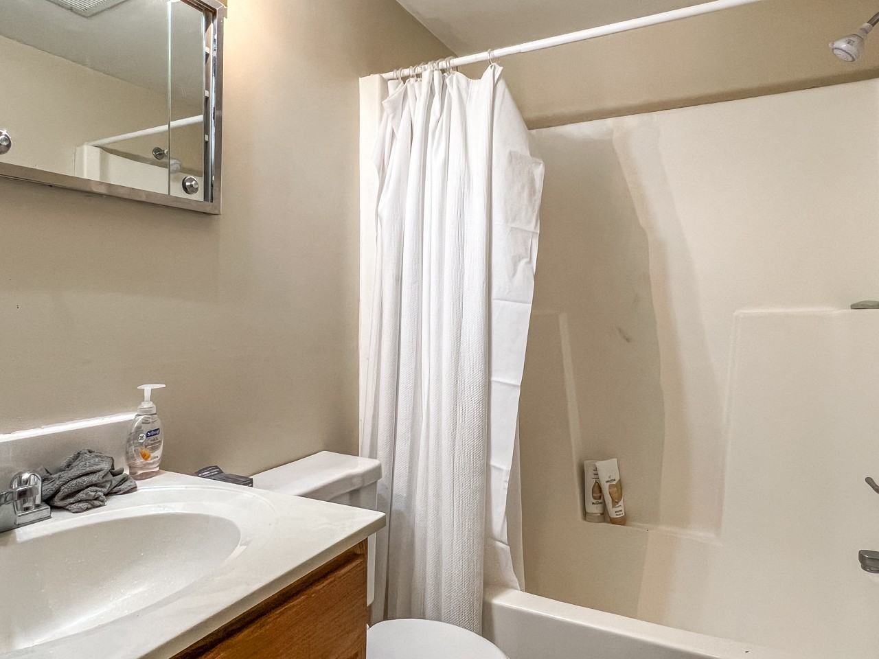 612 Willow Road - Photo 2 of 12