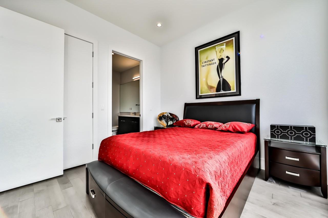 2353 West Wabansia Avenue - Photo 4 of 16