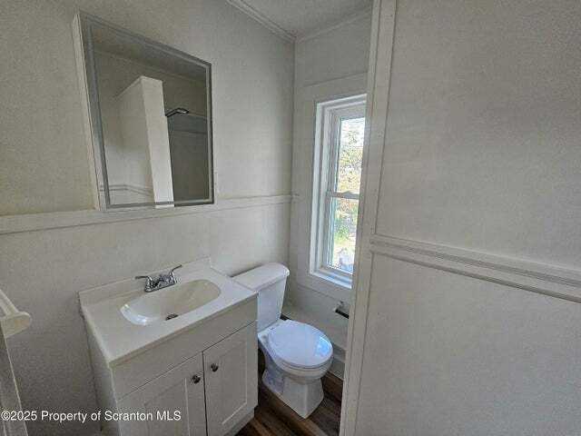 2105 Hollister Avenue - Photo 3 of 11