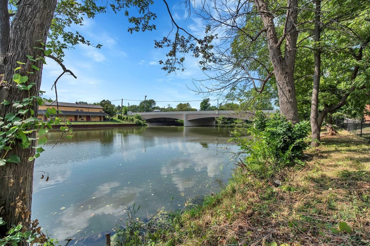 825 Clinton River Drive - Photo 4 of 23