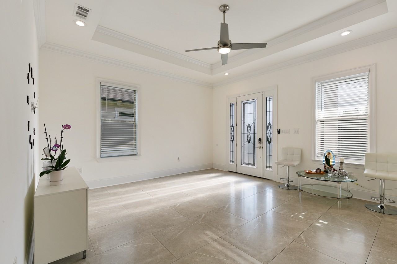 114 Gelpi Avenue - Photo 5 of 10