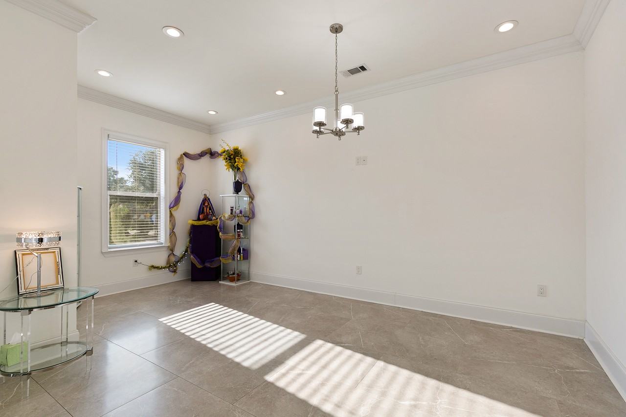 114 Gelpi Avenue - Photo 7 of 10