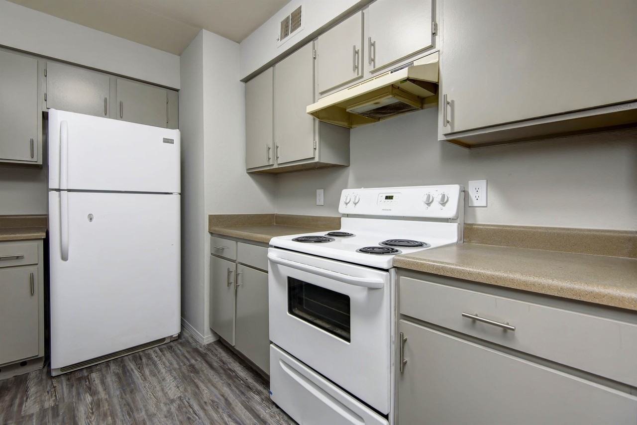 Meadowview Apartments - Photo 2 of 45