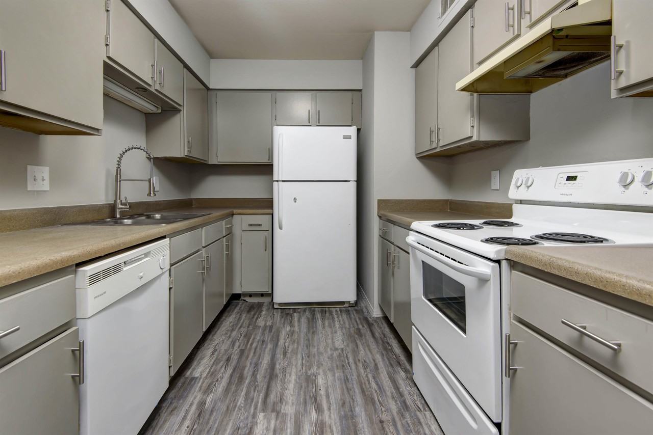 Meadowview Apartments - Photo 3 of 45