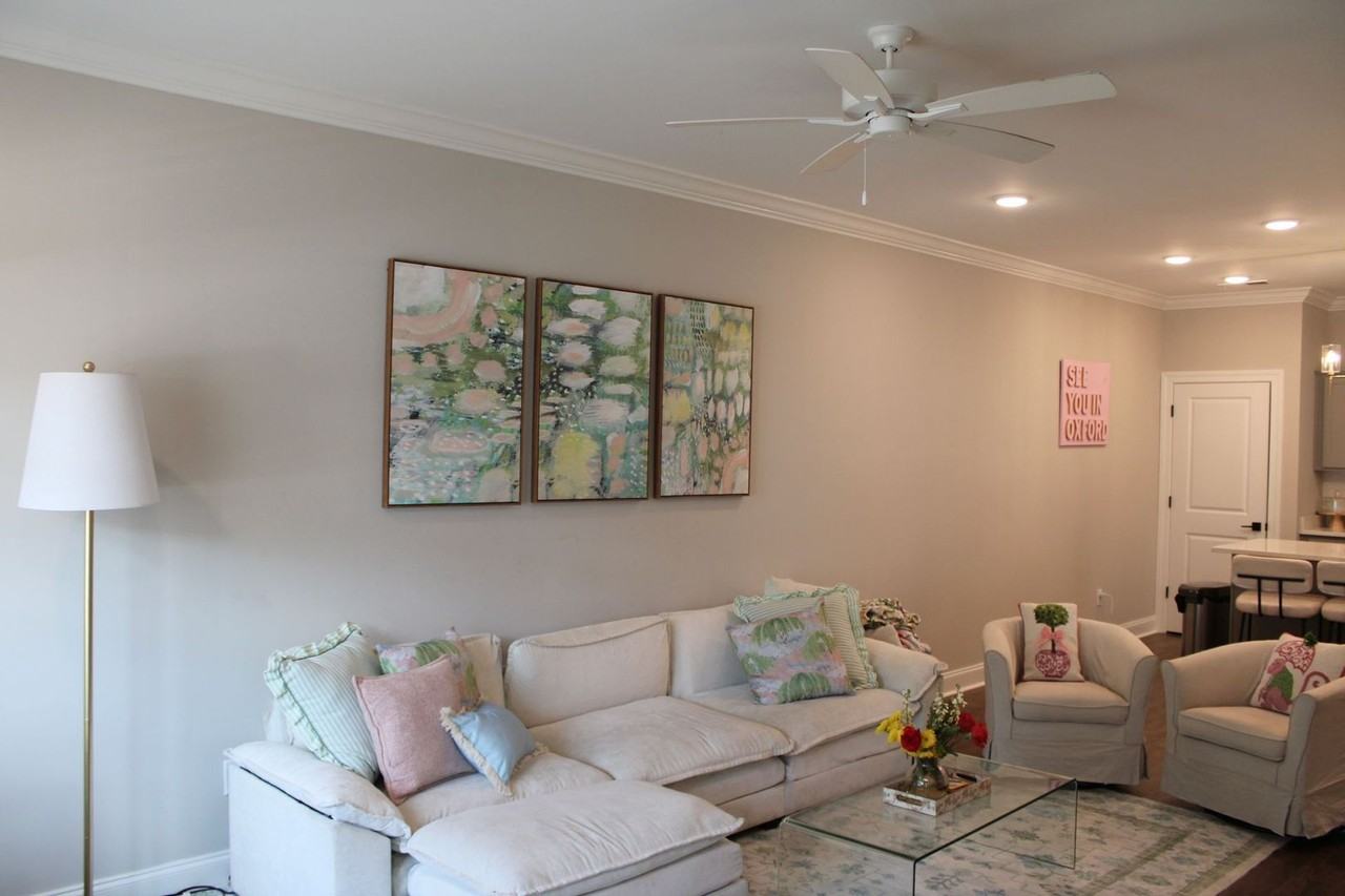 1203 Ivy Rd #L - Photo 3 of 34