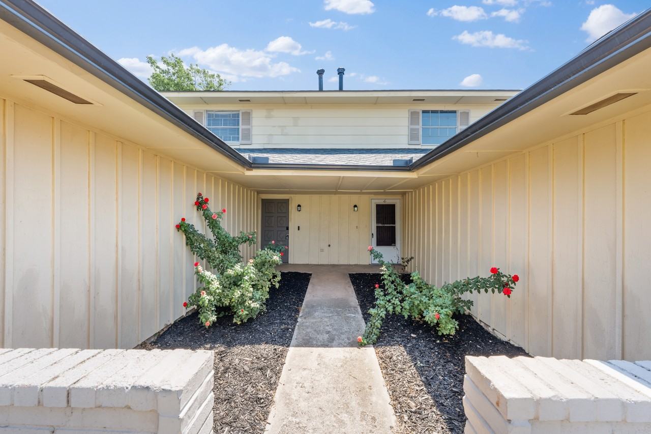 8406 Candlewood Drive - Photo 7 of 23