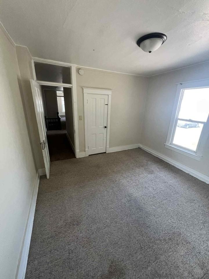 311 1st Street Northwest - Photo 2 of 11