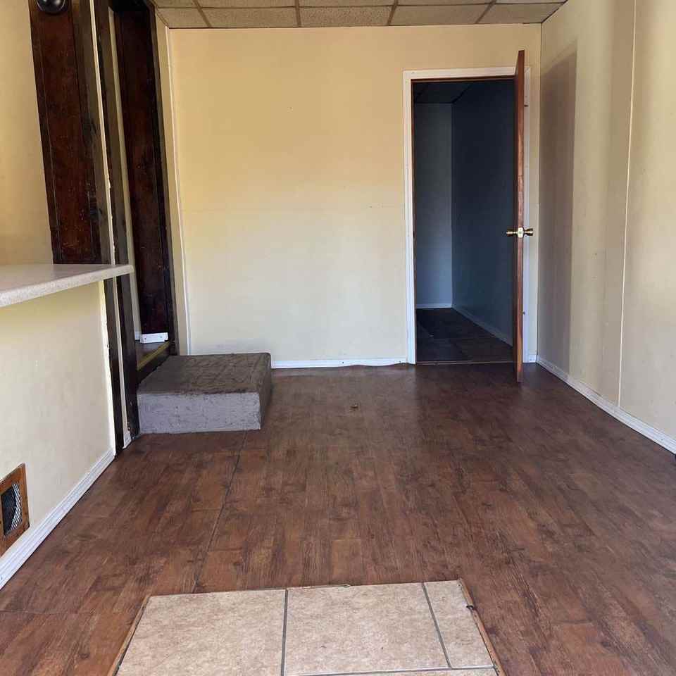 4479 East Shore Drive - Photo 2 of 10