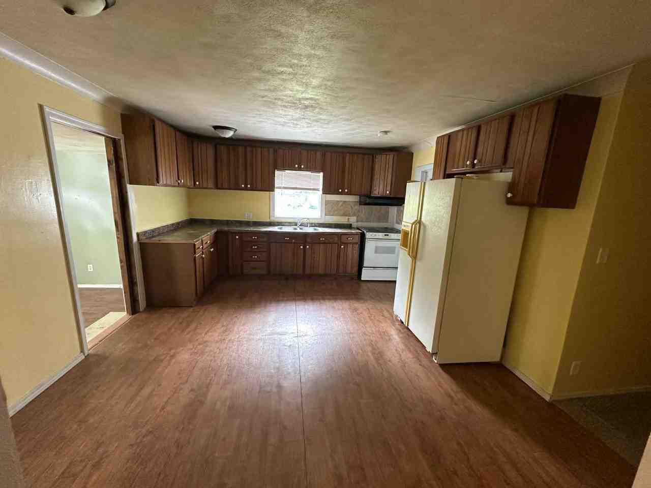 4479 East Shore Drive - Photo 3 of 10