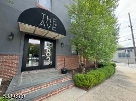 featured image of 183 Garibaldi Ave