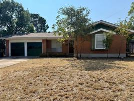 featured image of 2711 Little John Ln