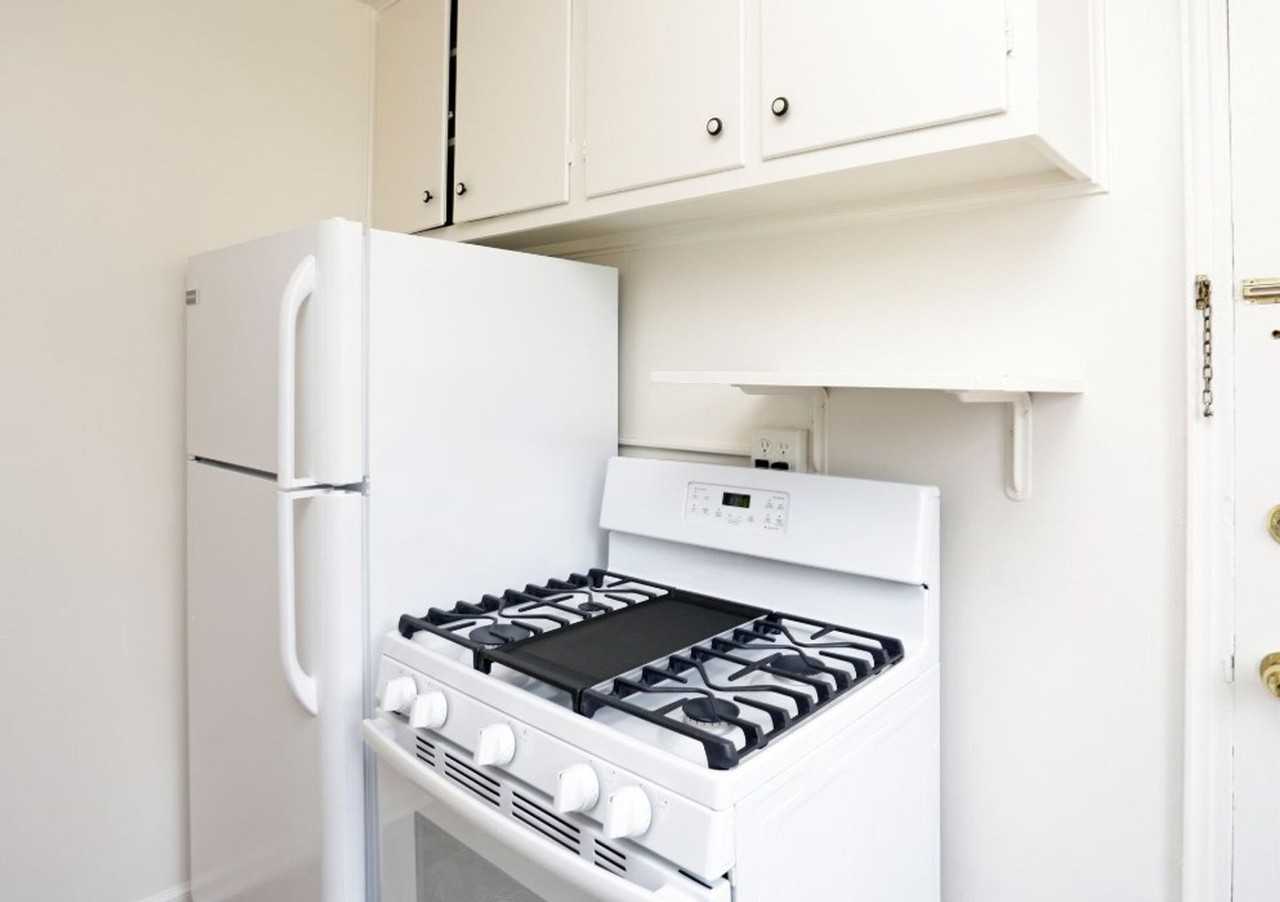 Franklin Court Apartments - Photo 2 of 13