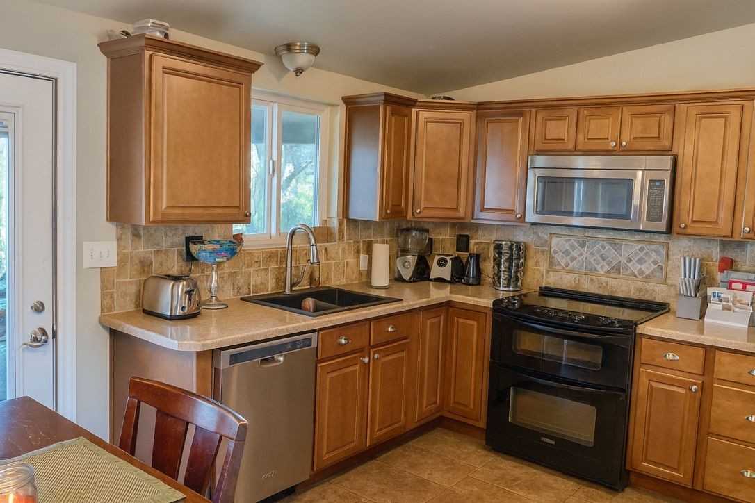 4743 S 575 W - Photo 3 of 19