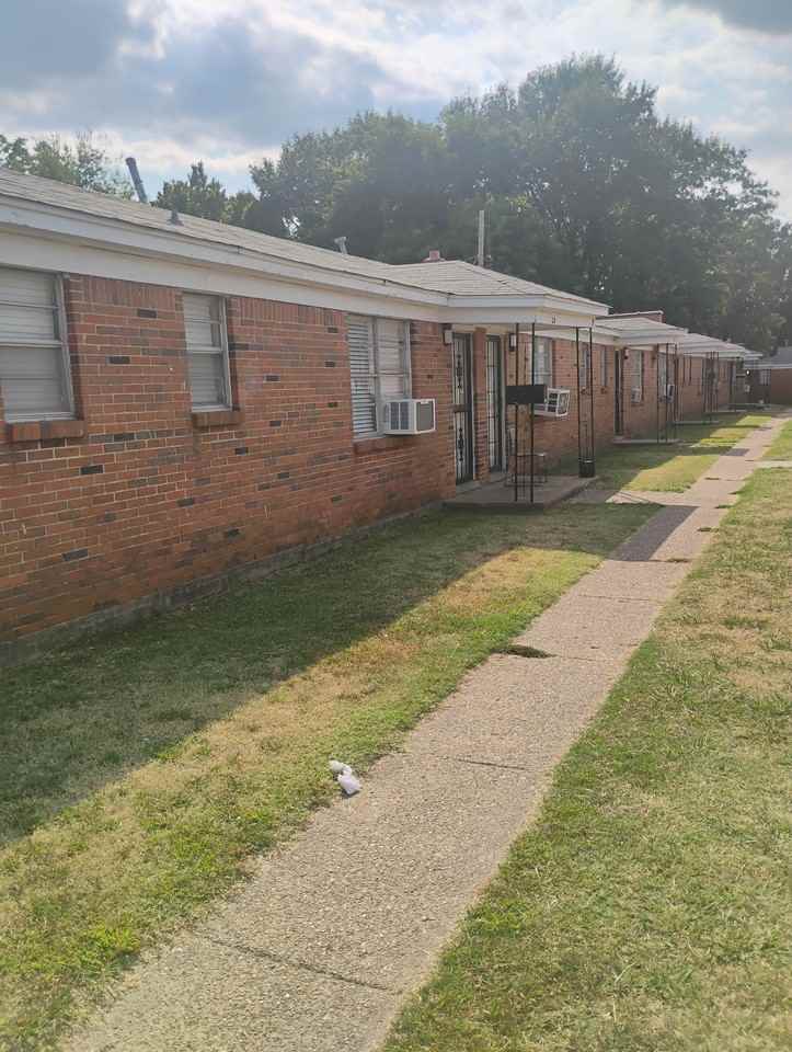 1939 Castalia St - Photo 4 of 25