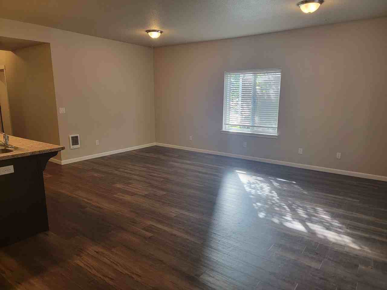 May's Landing Apartments - Photo 7 of 24