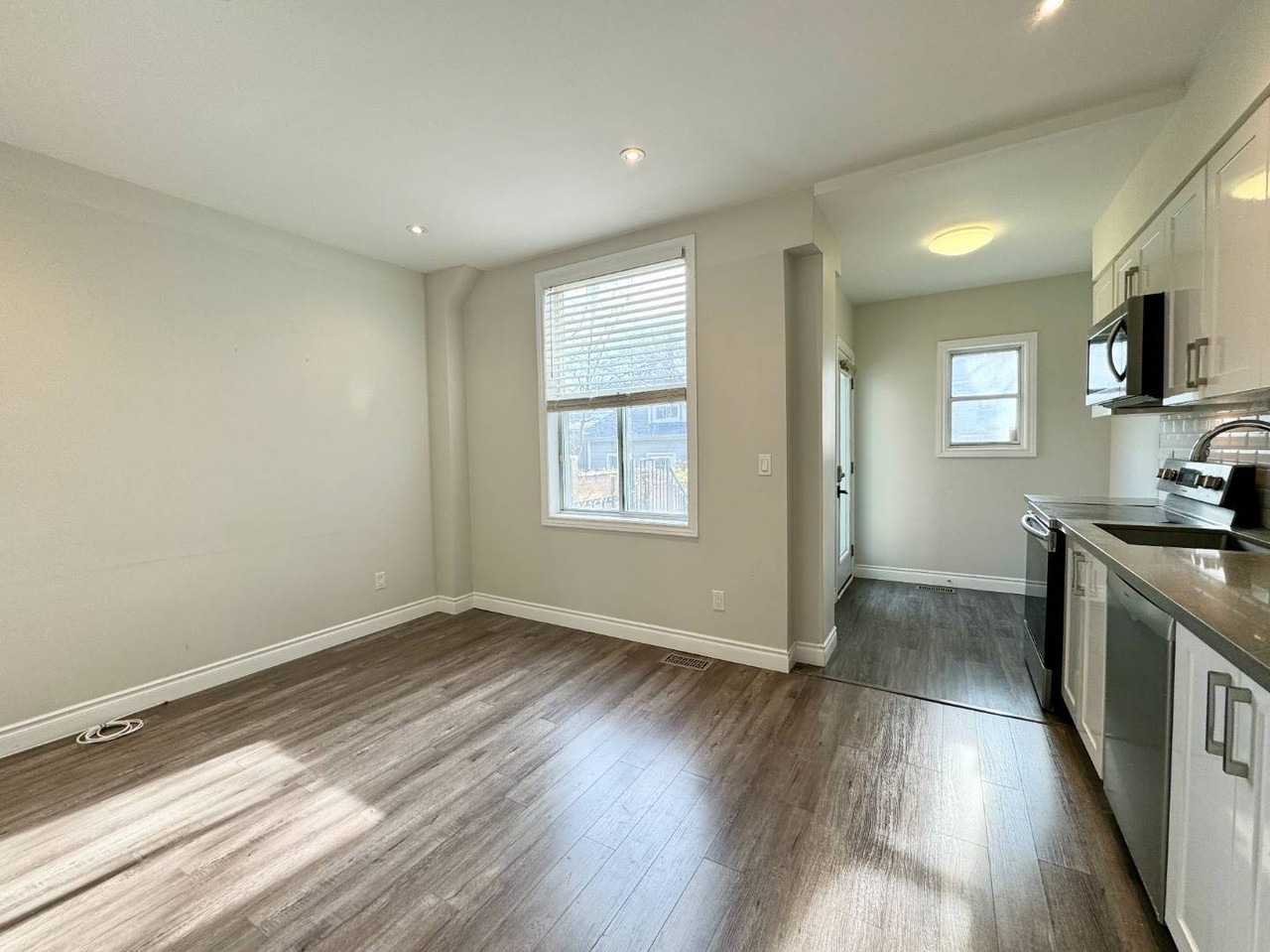 48 Dewhurst Blvd - Photo 7 of 21