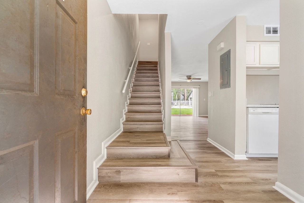 5172 Sunridge Palms Dr - Photo 4 of 33