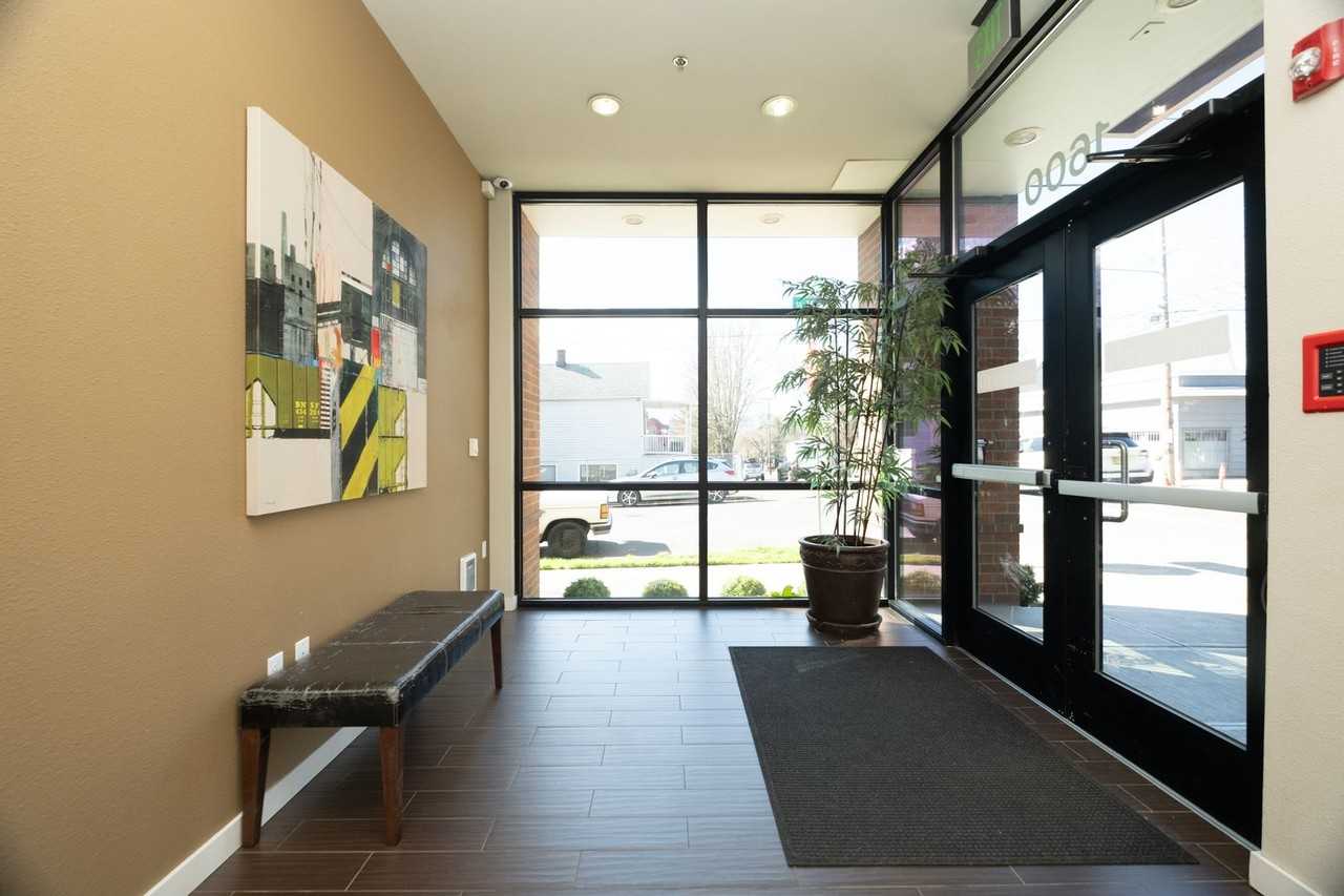 MORRISON 16 APARTMENTS (MOR16) - Photo 4 of 25