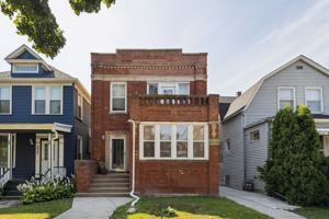 featured image of 4847 W Hutchinson St