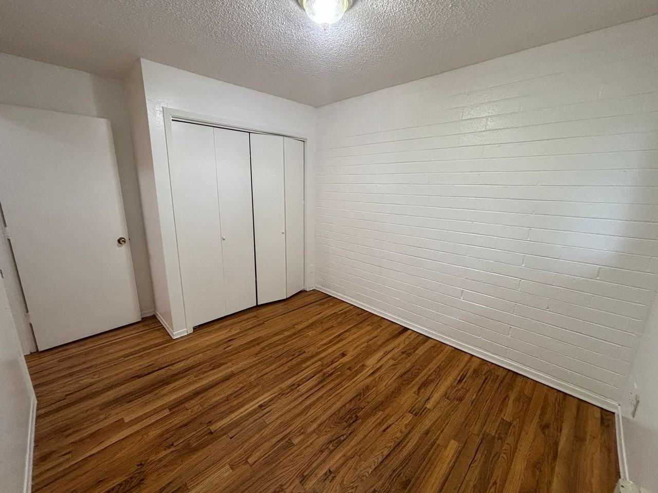 802 North 20th Avenue - Photo 6 of 14