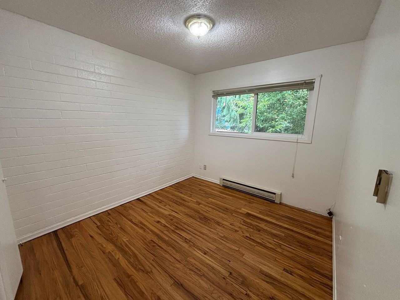 802 North 20th Avenue - Photo 7 of 14