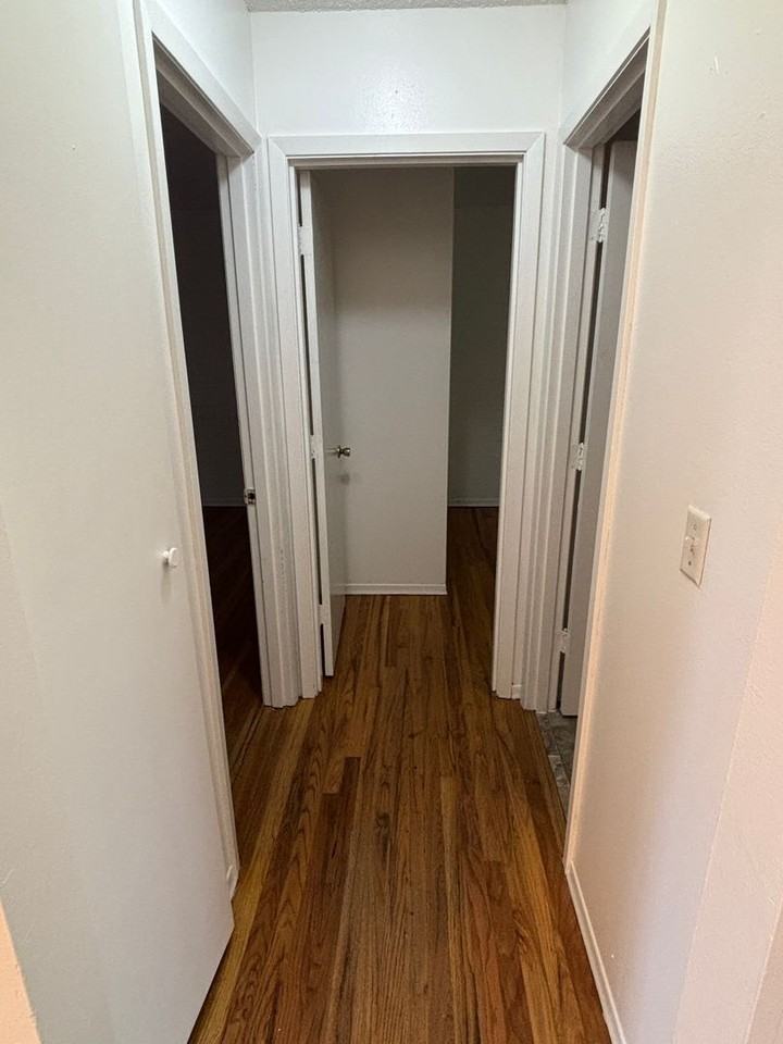 802 North 20th Avenue - Photo 5 of 14