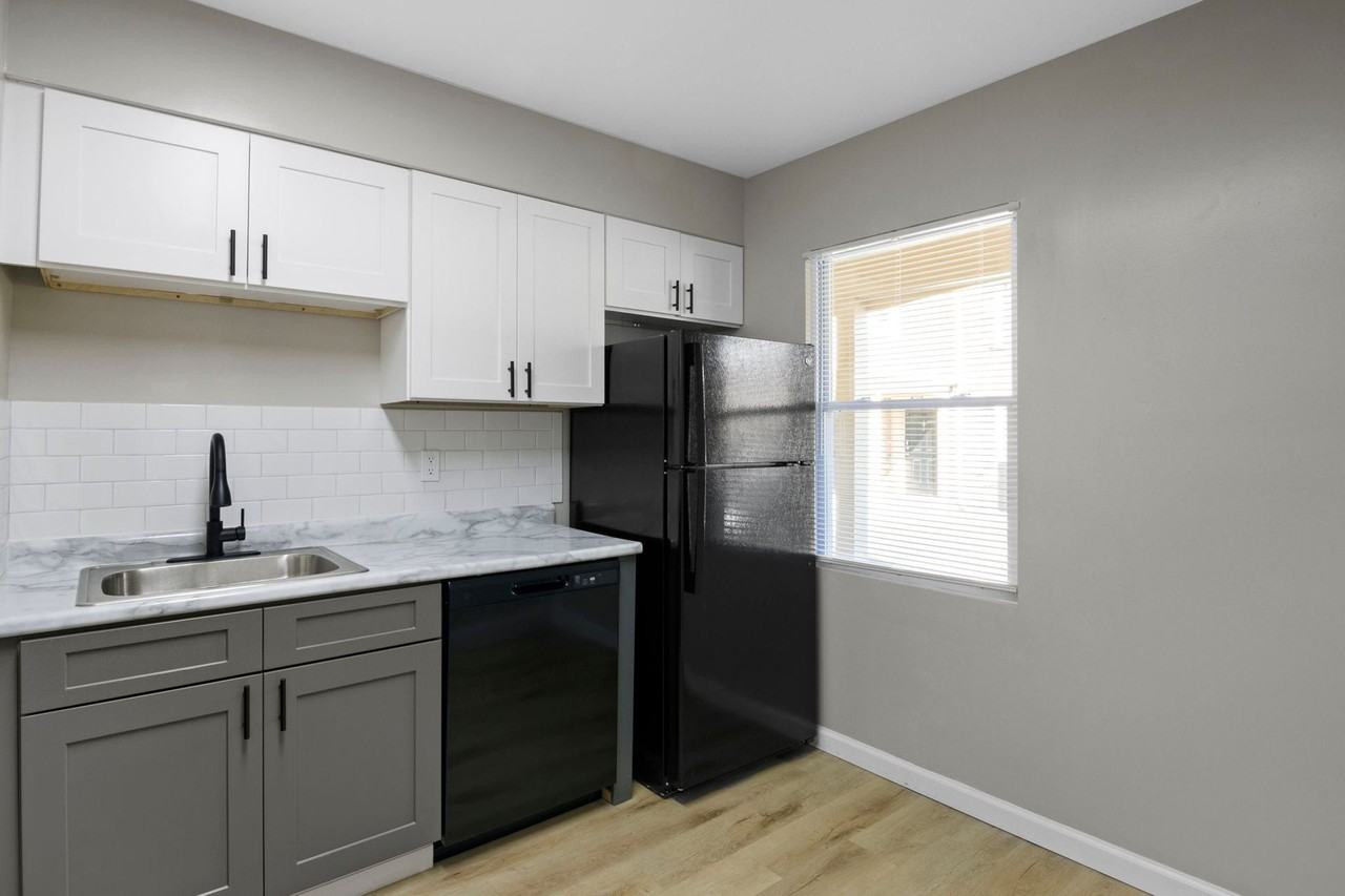 The Riverside Apartment Homes - Photo 2 of 38